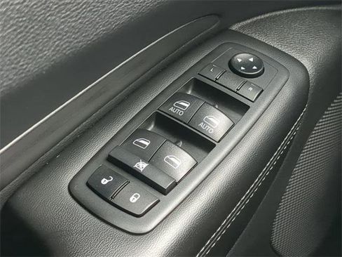 Certified 2021 Dodge Durango SXT image 27