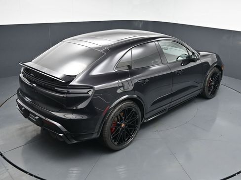 New 2026 Porsche Macan GTS Electric AWD/4WD image 17