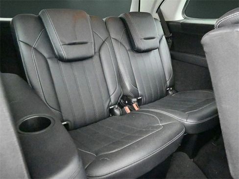 Used 2016 Mercedes-Benz GL 450 4MATIC w/ Premium I Package image 20