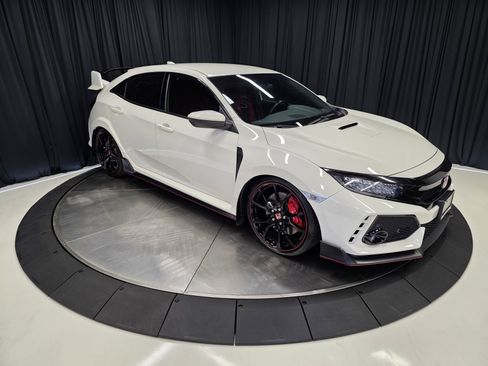 Used 2017 Honda Civic Type R image 14