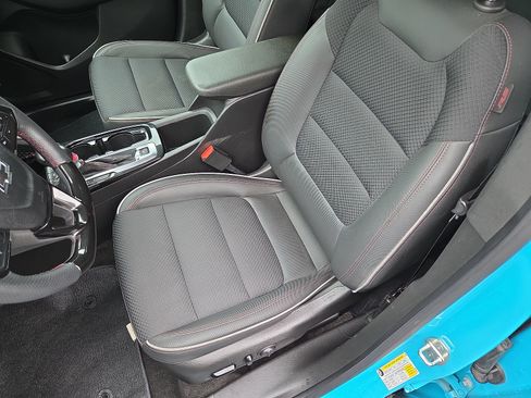 Used 2021 Chevrolet TrailBlazer RS w/ Technology Package AWD/4WD image 13