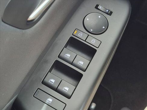 Used 2024 Hyundai Kona Limited AWD/4WD image 9