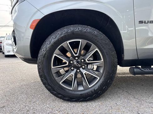 Certified 2024 Chevrolet Suburban Z71 w/ Off-Road Capability Package image 5