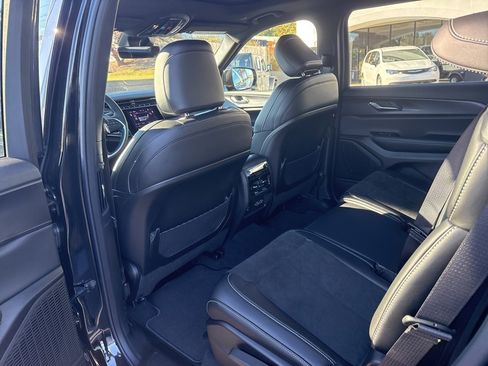 New 2025 Jeep Grand Cherokee L Altitude image 26