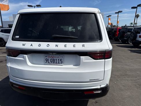 Used 2024 Jeep Wagoneer L Series II RWD image 15