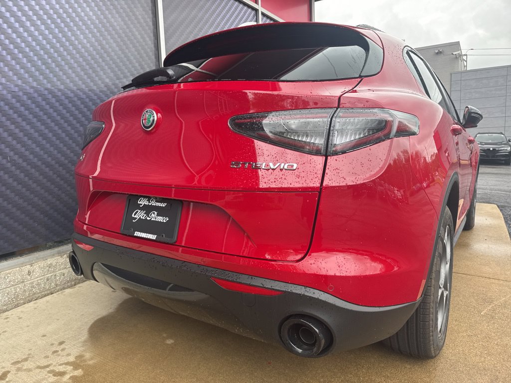 New 2026 Alfa Romeo Stelvio Sprint AWD/4WD image 3