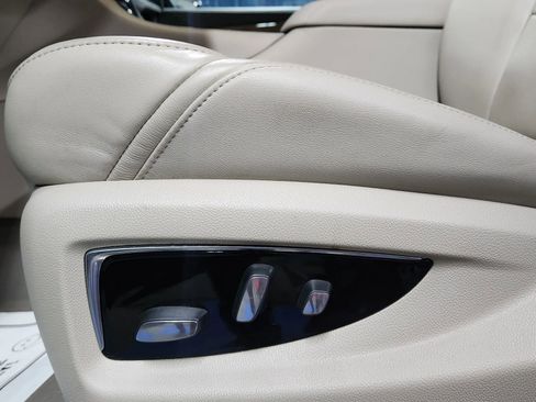 Used 2020 Cadillac Escalade Luxury w/ LPO, Radiant Package image 11