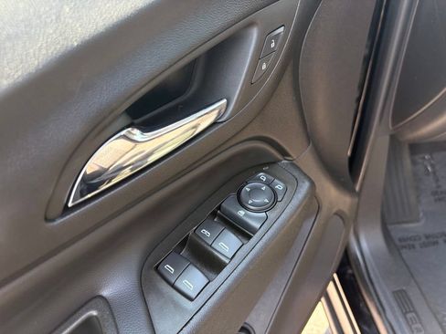 Used 2023 Chevrolet Equinox LT w/ Driver Convenience Package AWD/4WD image 10