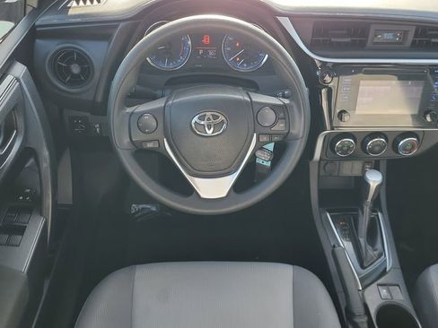 Used 2019 Toyota Corolla L FWD image 13