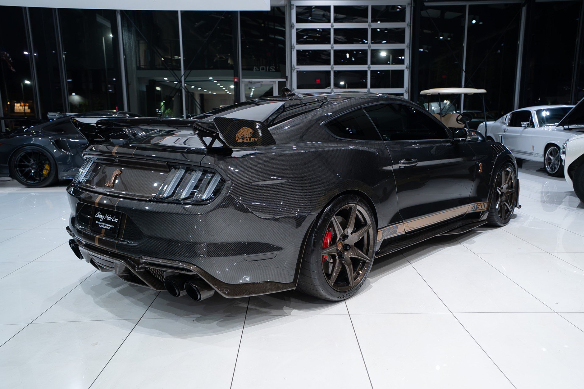 Used 2022 Ford Mustang Shelby GT500 w/ Carbon Fiber Track Pack RWD image 4