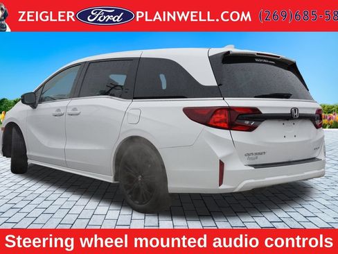 Used 2025 Honda Odyssey Sport-L image 3