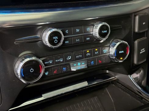 Used 2022 Ford F150 Lariat w/ Equipment Group 502A High image 20