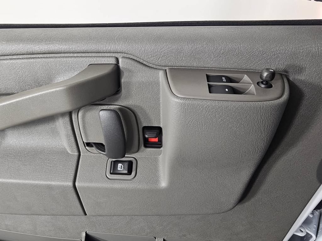 New 2025 Chevrolet Express 2500 Extended w/ Enhanced Convenience Package RWD image 19