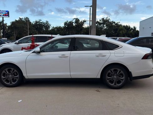 Used 2023 Honda Accord EX image 8