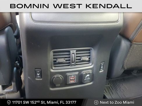 Used 2021 Nissan Titan Platinum Reserve w/ Moonroof Package image 17