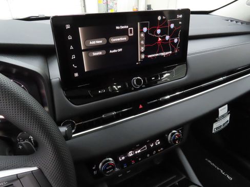 New 2026 Mitsubishi Outlander SEL FWD image 15