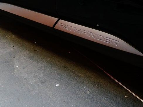 Used 2025 Nissan Pathfinder SV w/ SV Premium Package image 79