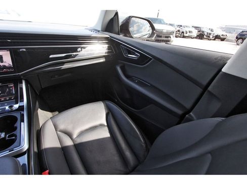 Used 2019 Audi Q8 Premium Plus w/ Premium Plus AWD/4WD image 10