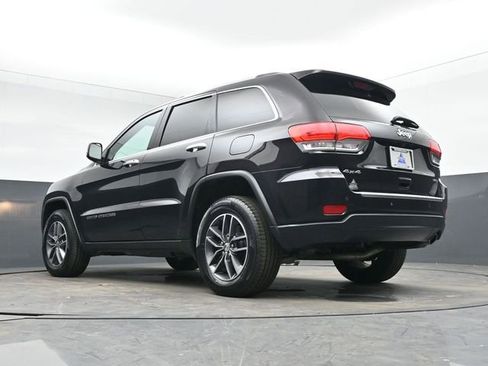 Used 2018 Jeep Grand Cherokee Limited image 37