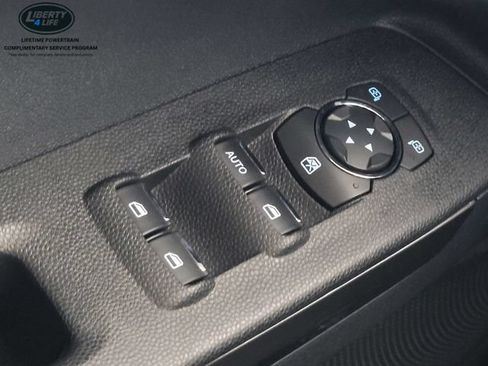 Used 2022 Ford EcoSport SE AWD/4WD image 31