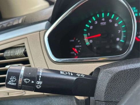 Used 2012 Chevrolet Traverse LTZ image 28