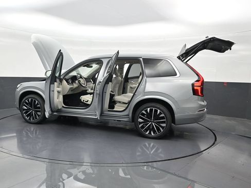 Used 2026 Volvo XC90 B6 Ultra w/ Protection Package AWD/4WD image 32