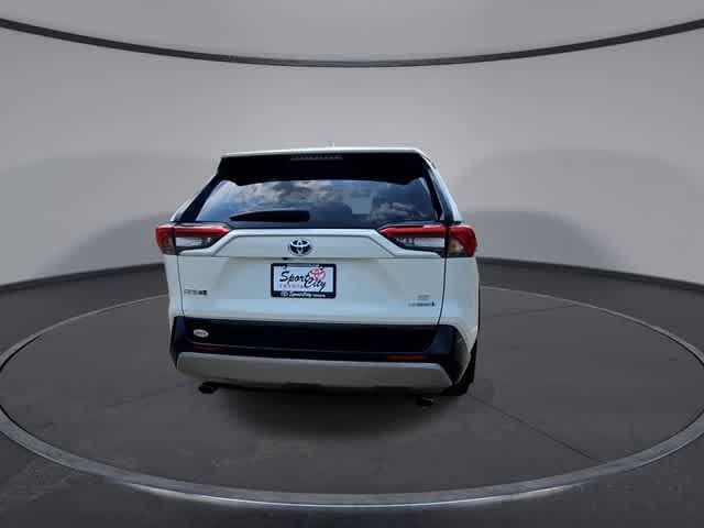 Used 2022 Toyota RAV4 SE AWD/4WD image 7