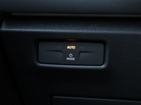 New 2026 Volkswagen Tiguan SE R-Line image 20