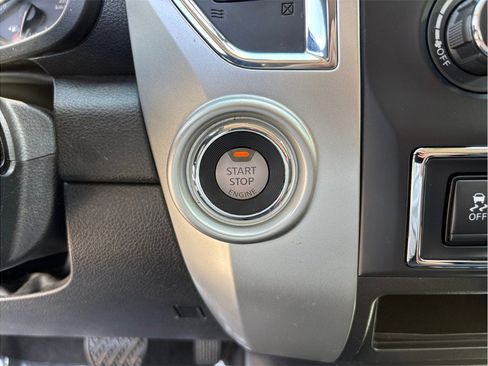 Used 2019 Nissan Titan SV RWD image 22