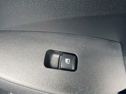 Certified 2024 Kia Seltos SX image 28