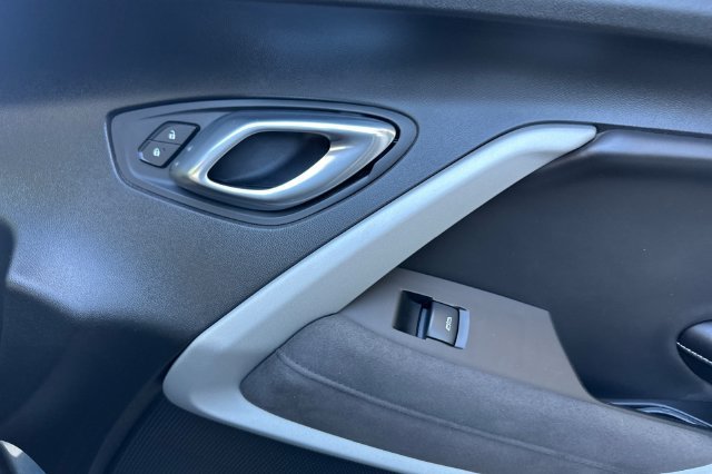 Used 2019 Chevrolet Camaro SS RWD image 18