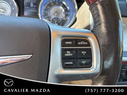 Used 2011 Chrysler 300 C w/ Sound Group RWD image 15