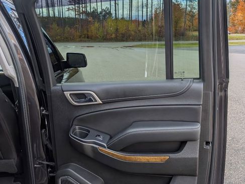 Used 2017 GMC Yukon XL Denali w/ Open Road Package image 24