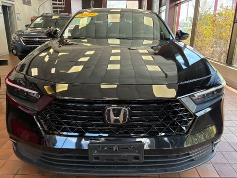 Used 2024 Honda Accord EX image 5