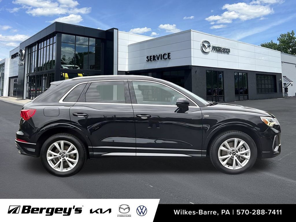 Used 2024 Audi Q3 2.0T Premium Plus w/ Premium Plus Package AWD/4WD image 5