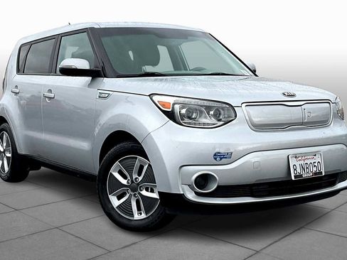Used 2019 Kia Soul EV image 2