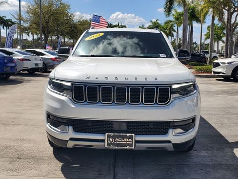 Used 2024 Jeep Wagoneer L Series II image 2