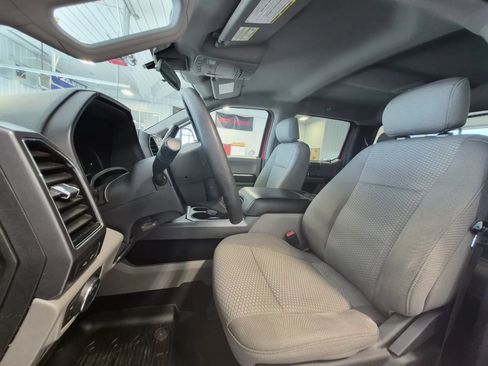 Used 2020 Ford F350 XLT w/ XLT Premium Package AWD/4WD image 11