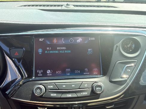 Used 2017 Buick Envision Essence FWD image 21