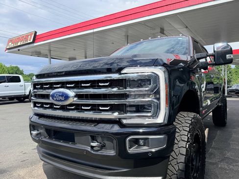 Used 2024 Ford F250 Platinum w/ Tremor Off-Road Package AWD/4WD image 18