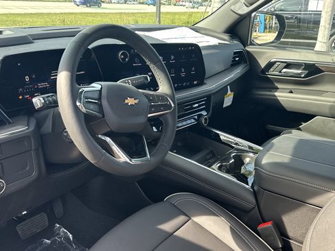 New 2026 Chevrolet Silverado 1500 Custom Trail Boss w/ LPO, Dark Essentials Package AWD/4WD image 14