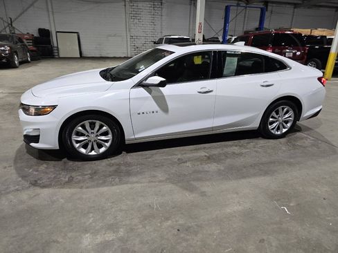 Used 2019 Chevrolet Malibu LT FWD image 4