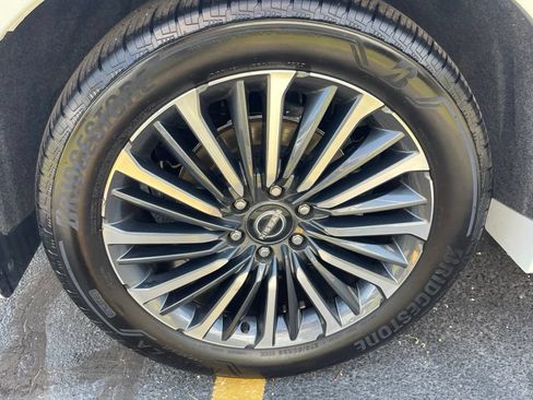 Certified 2025 Nissan Armada Platinum Reserve AWD/4WD image 28