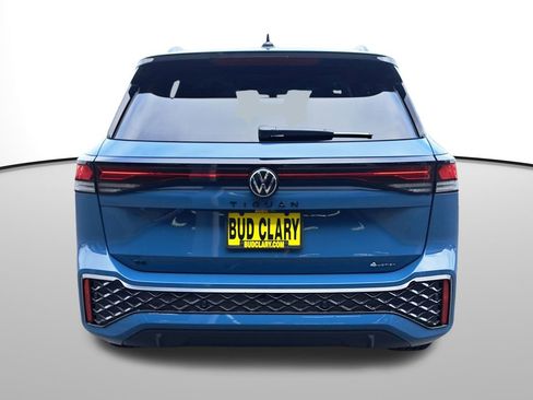 New 2025 Volkswagen Tiguan SE R-Line image 7