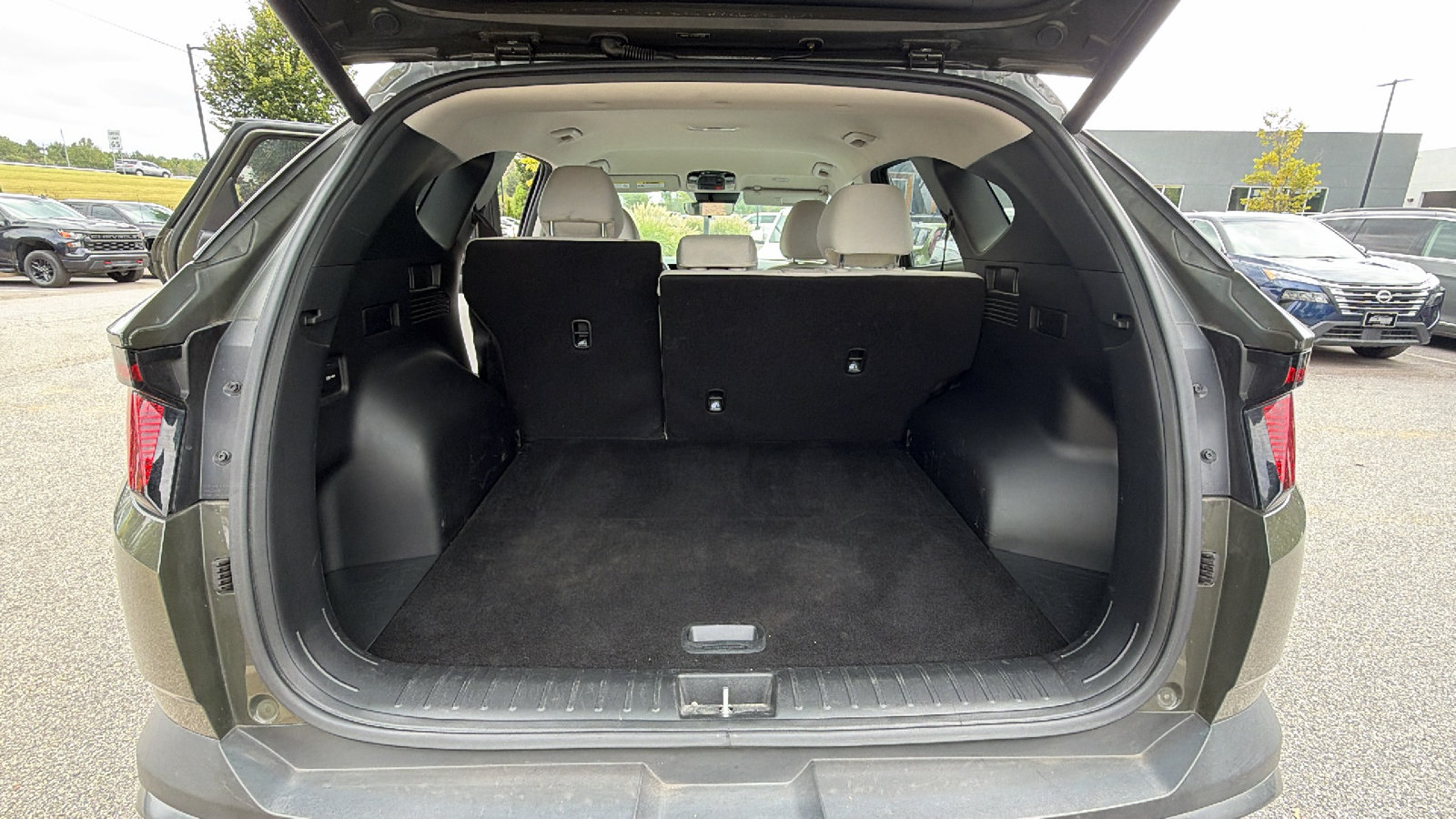Used 2025 Hyundai Tucson SEL AWD/4WD image 13