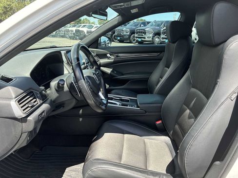 Used 2018 Honda Accord Sport image 13