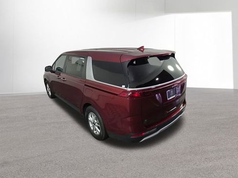 Used 2023 Kia Carnival LX FWD image 38