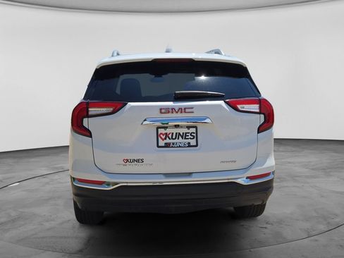 Used 2024 GMC Terrain SLT AWD/4WD image 9