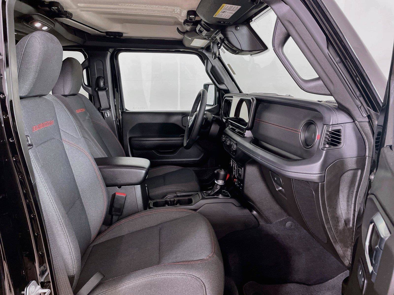 Used 2026 Jeep Wrangler Unlimited Rubicon AWD/4WD image 25