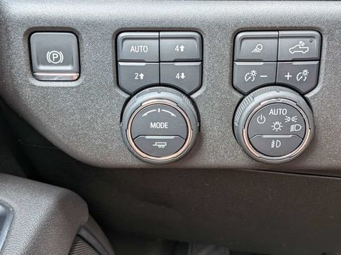 Used 2025 Chevrolet Silverado 2500 LTZ w/ Trail Boss Package AWD/4WD image 29